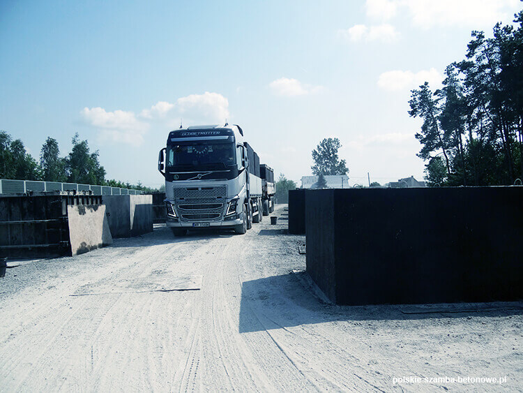 Transport szamb betonowych  w Wodzisławiu Śląskim